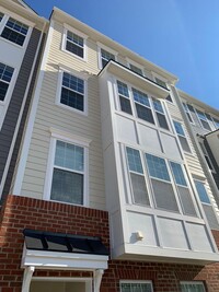 Building Photo - Newly built 3 bedroom 2.5 bath townhome. N...