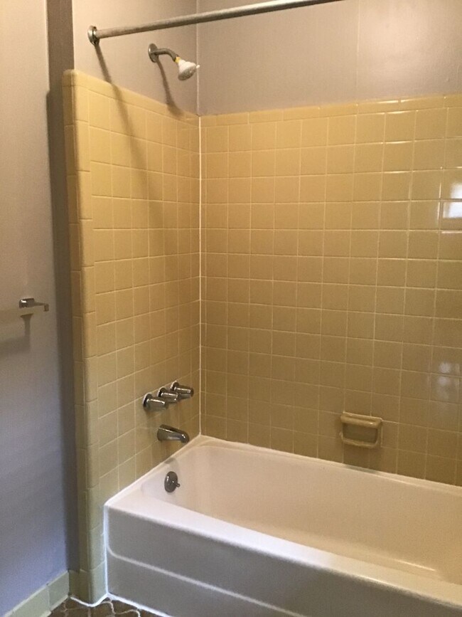 Building Photo - Dorsett6863