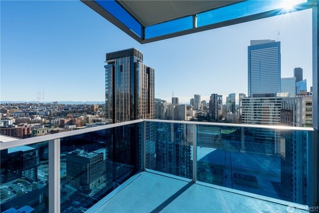 Building Photo - Stunning 2BR/2Bath luxury condo above Hyatt at Olive 8