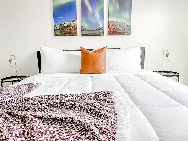 Building Photo - 2515 Burnet Ave