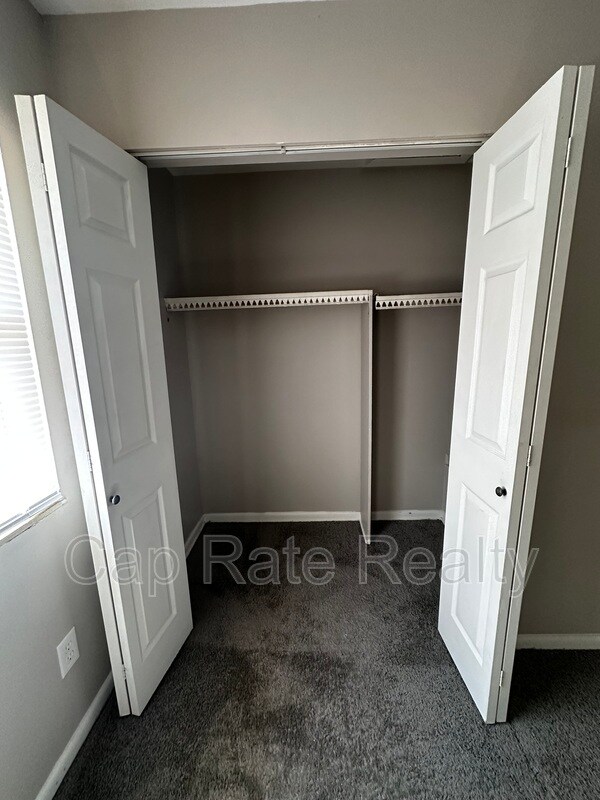 Building Photo - 1648 Smith Rd