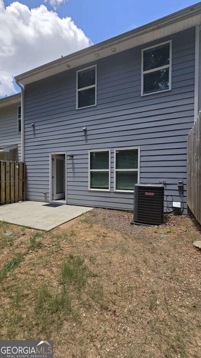 Building Photo - 3426 Abbey Wy