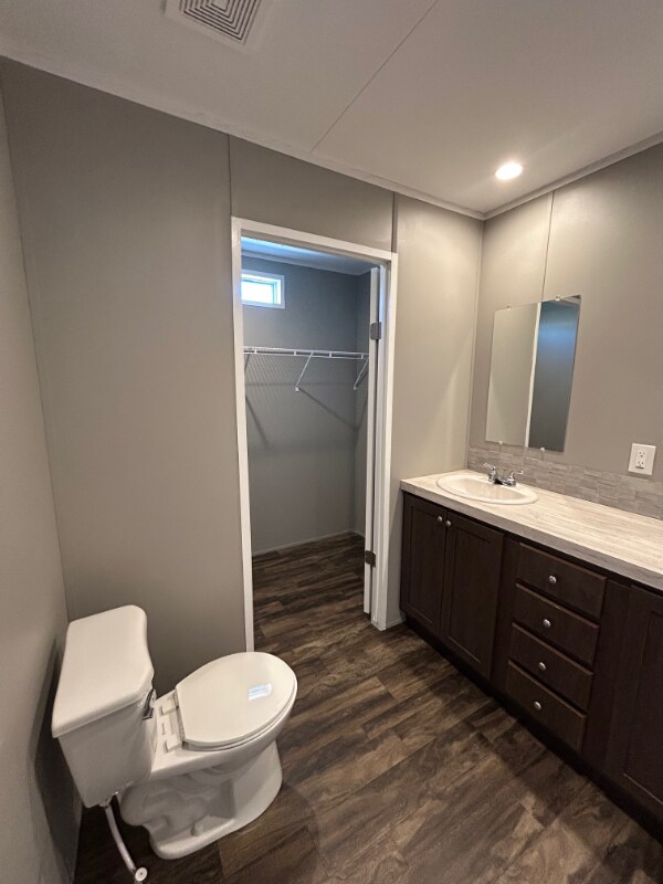 Building Photo - 3200 S Highland Park Dr