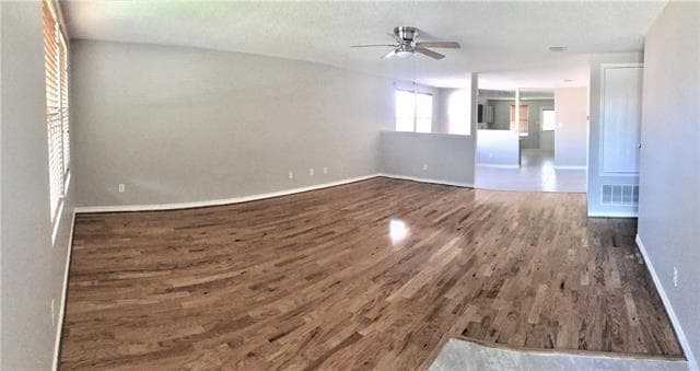Building Photo - 1620 Flagstone Ln