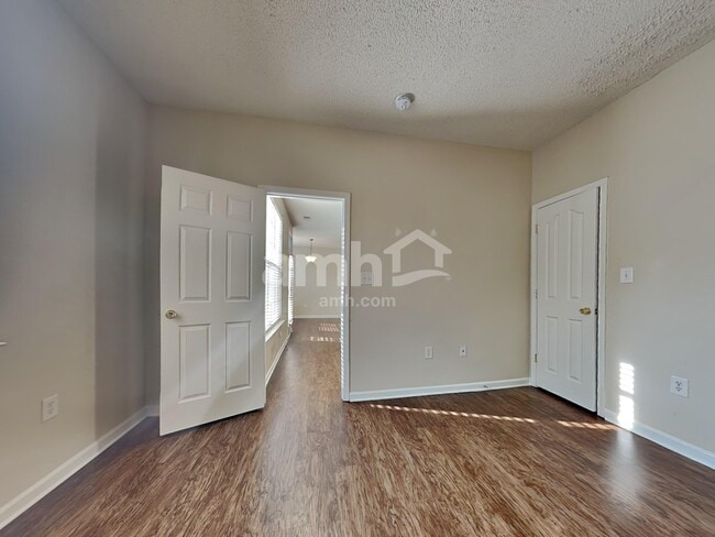 Building Photo - 6829 Ayrshire Glen Pl