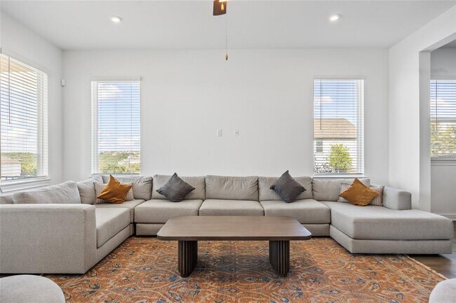 Building Photo - 4505 Lucabella Ln