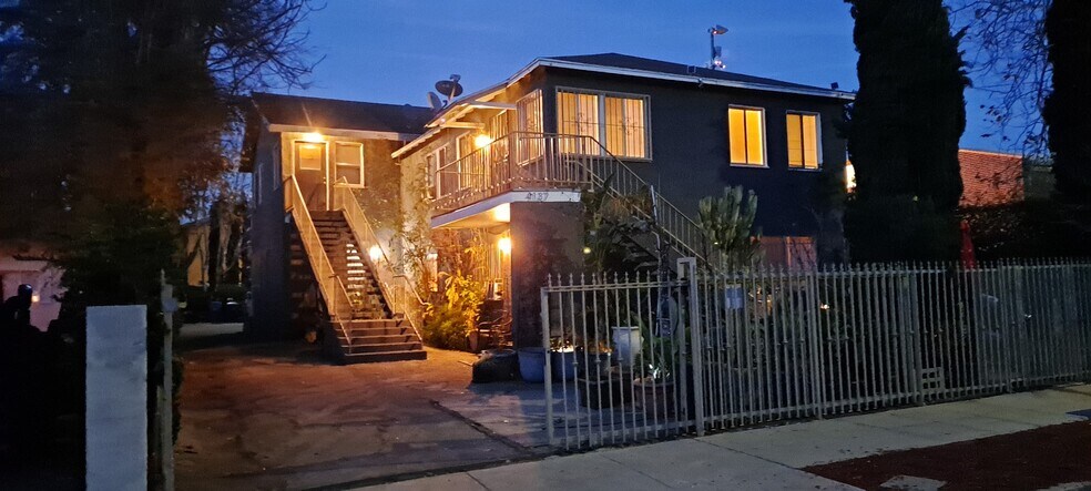 Building Photo - 4137 Chevy Chase Dr