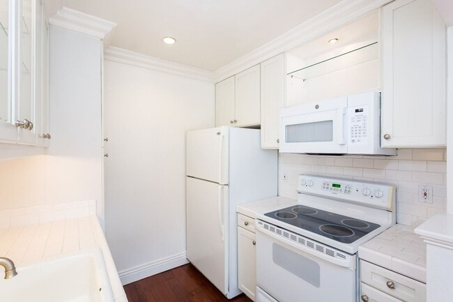 Building Photo - Remodeled 1BR in Prime North Park | Near 30th St | Garage + Storage