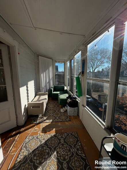 Primary Photo - 17 Hillside St