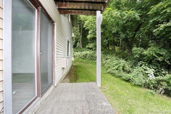 Building Photo - 366 Concord Ln