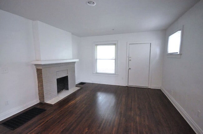 Building Photo - 1333 N 6th St