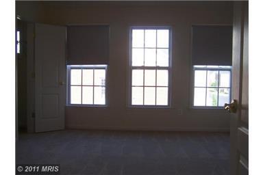 Building Photo - 4 Bedroom Townhome & Garage - Ashburn