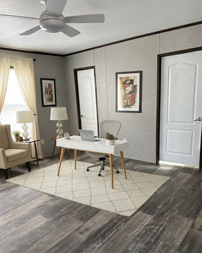 Building Photo - 1422 Spear St