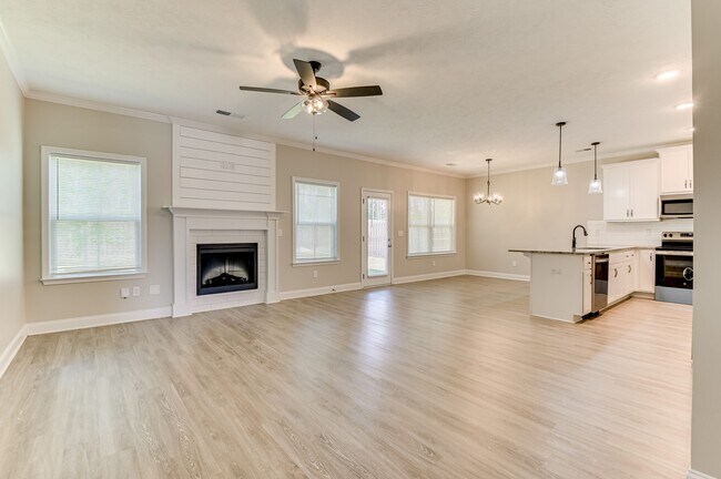 Building Photo - 2041 Limerick Ct