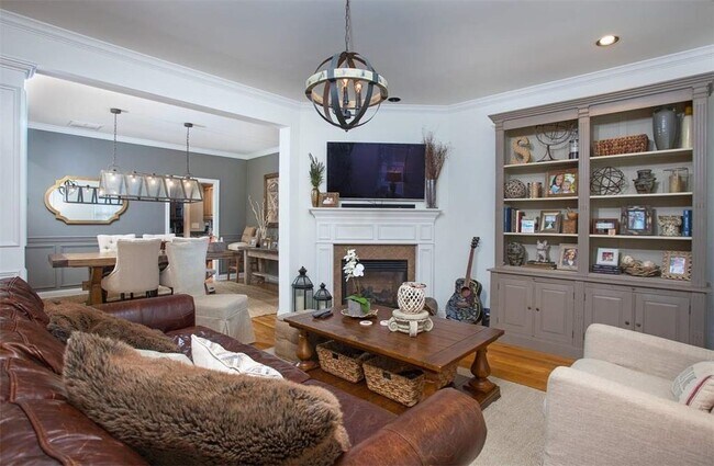 Building Photo - 308 East Promenade