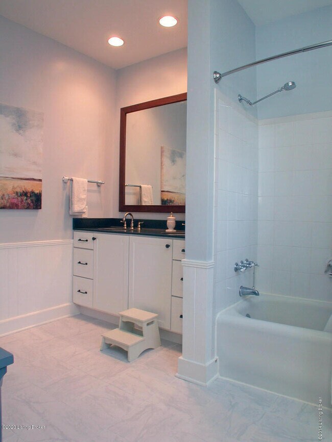 Building Photo - 2316 Carolina Ave