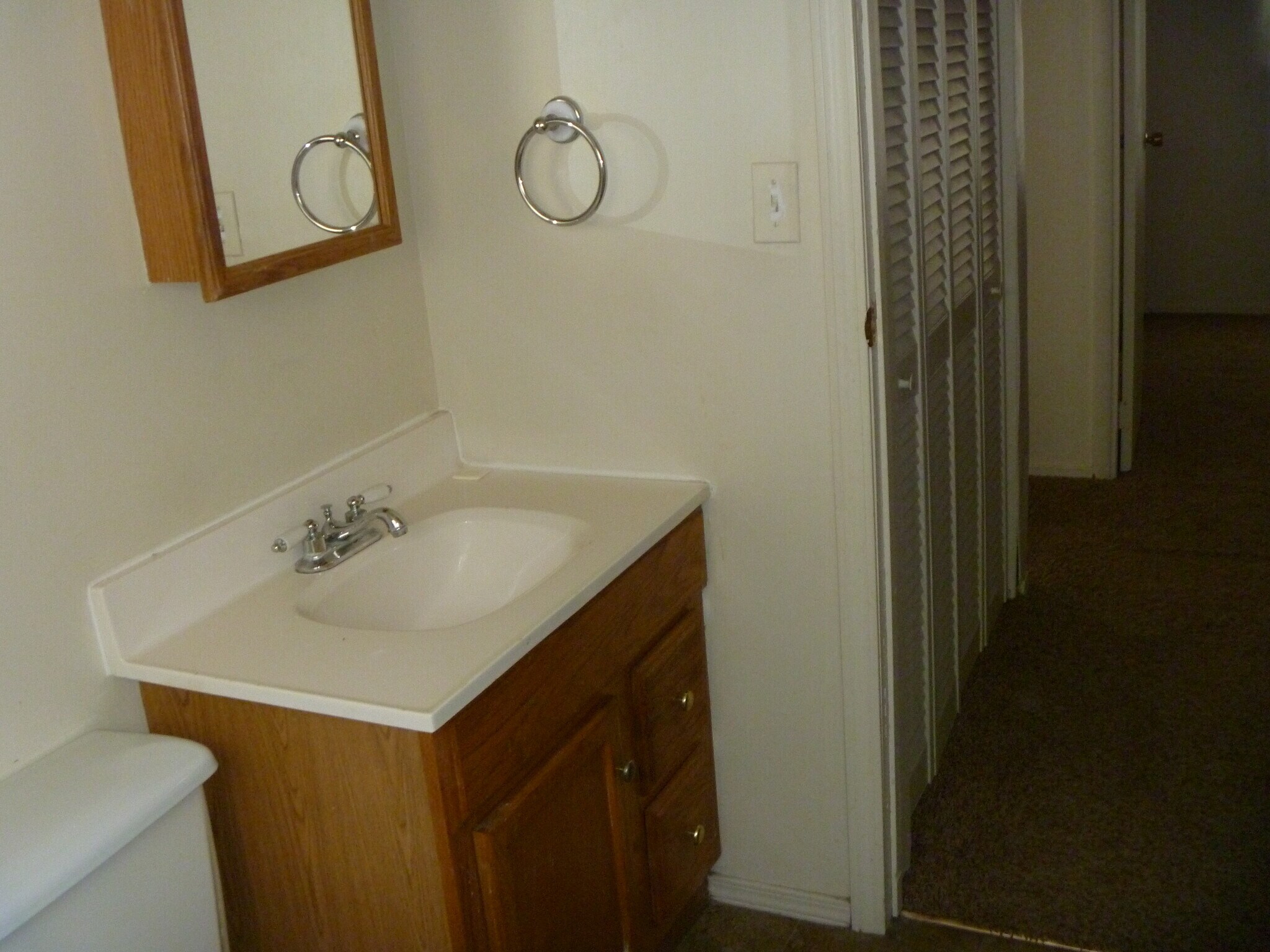 Building Photo - 1006 E Grant St