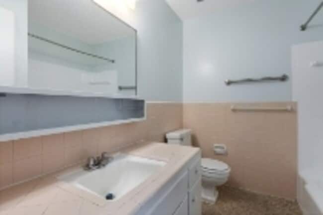 Building Photo - 8704 Wornall Rd