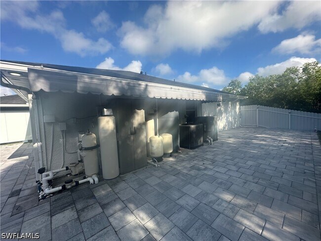 Building Photo - 3417 31st St W