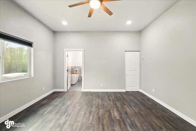 Building Photo - 8561 W Cormorant Way