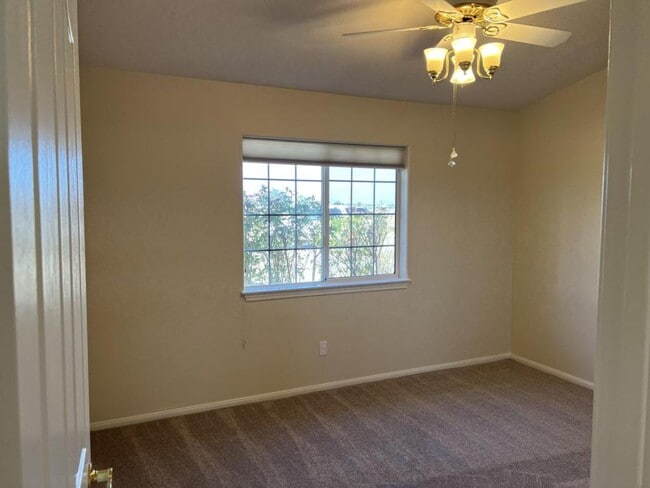 Building Photo - 25805 McLaughlin Rd