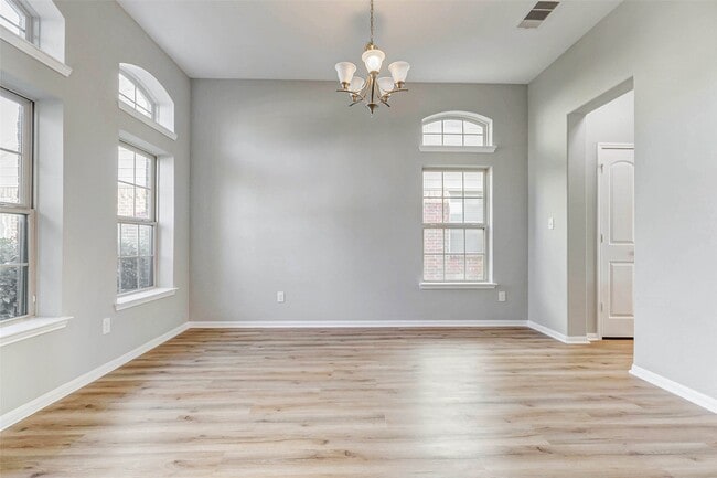 Building Photo - 15010 Golden Summer Ct