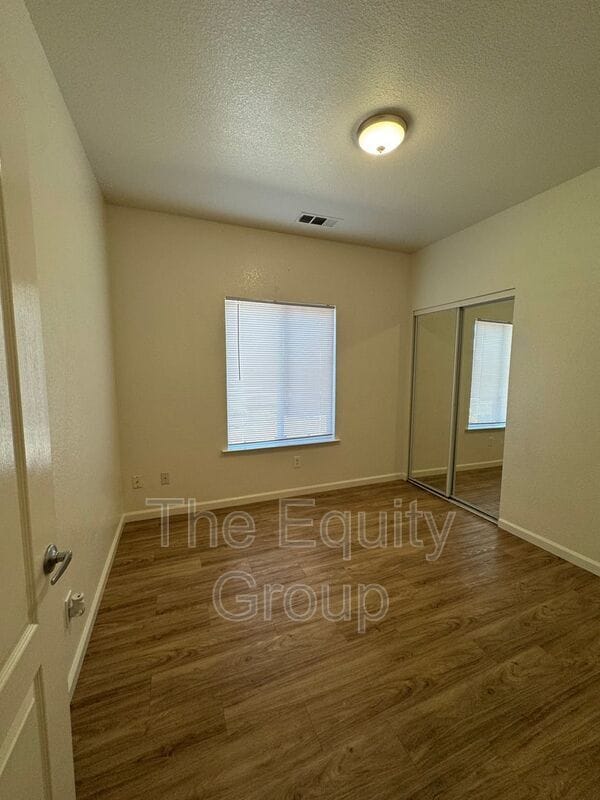Building Photo - 2930 S Sallee St