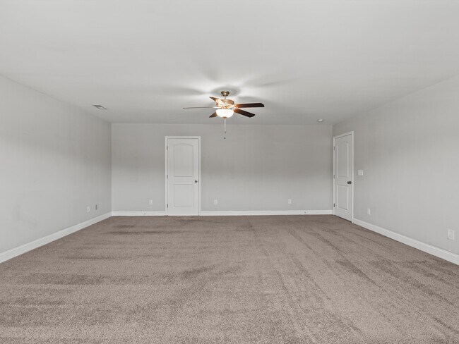 Building Photo - 114 Summer Pointe Ln NW