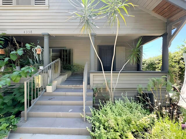 Building Photo - 4360 Willow Brook Ave