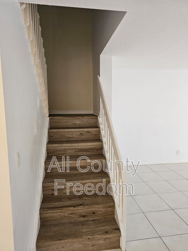 Building Photo - 7572 Courtyard Run E