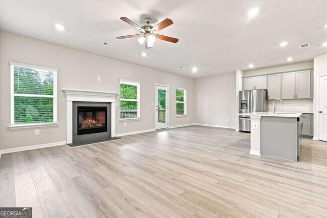 Building Photo - 176 Meander Dr