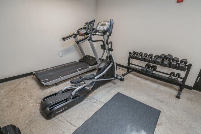 Building Photo - 520 Palisade Ave