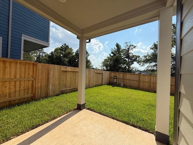 Building Photo - 155 W Coralburst Lp