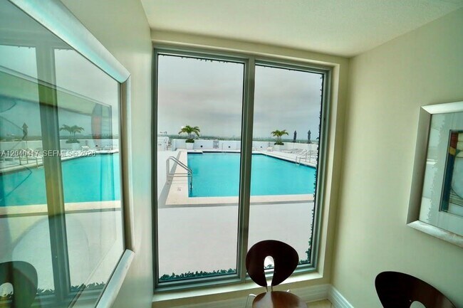 Building Photo - 1830 Radius Dr