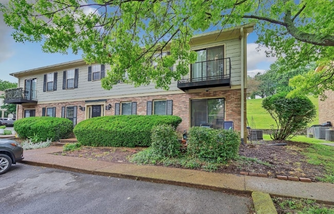 Building Photo - 764 Fox Ridge Dr