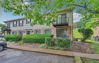 Building Photo - 764 Fox Ridge Dr