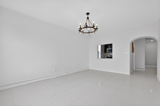 Building Photo - 104 Palisade Ave