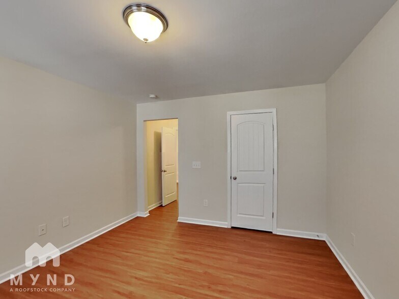 Building Photo - 7705 Weathered Oak Way