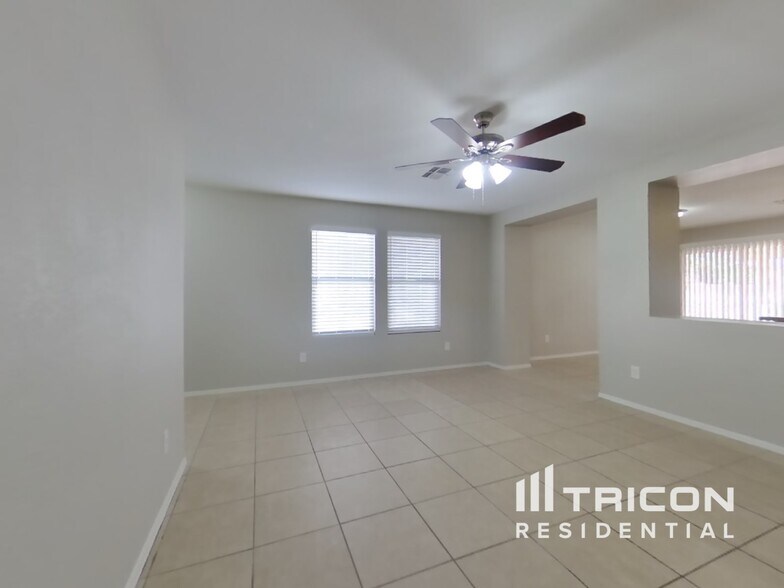 Building Photo - 10534 W Carlota Ln