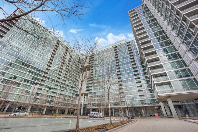 Building Photo - 9725 Woods Dr