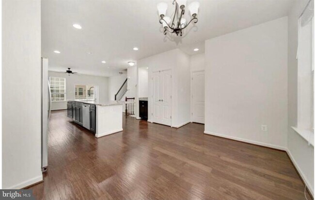 Building Photo - 12815 Sutherby Ln