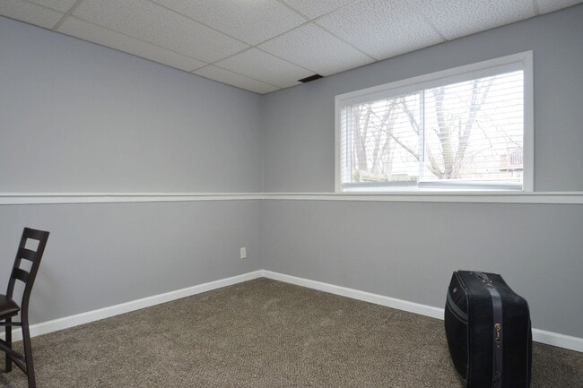 Building Photo - 1728 84th Ct N