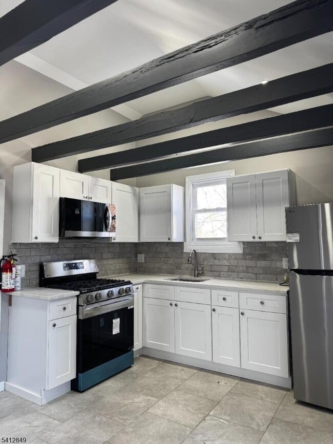 Building Photo - 15 W Emerson Ave