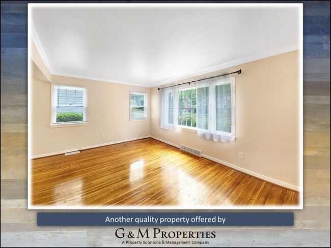 Building Photo - 3-Bedroom Single-Family - Walk to Strong/UofR!