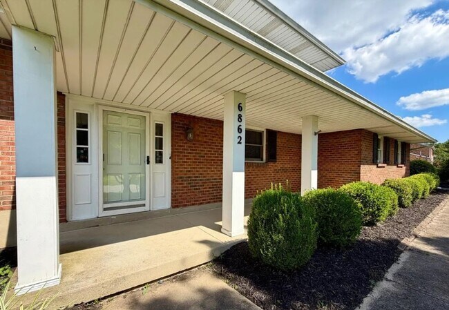 Building Photo - 6862 N Windwood Dr