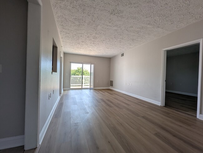 Building Photo - 3738 Riverbed Ln SE