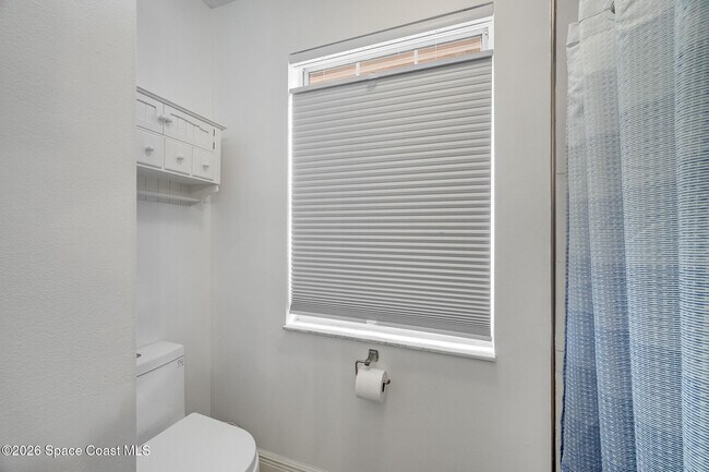 Building Photo - 212 3rd Ave