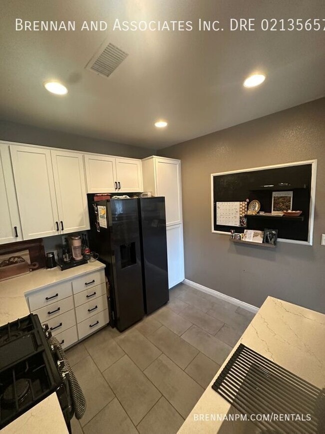 Building Photo - 1165 Latigo Cove