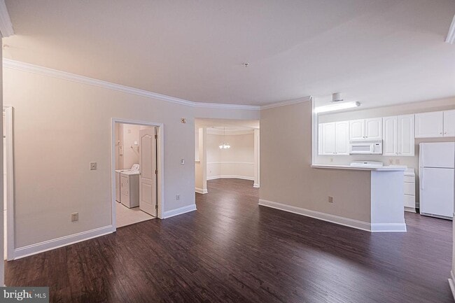 Building Photo - 2130 Ganton Green