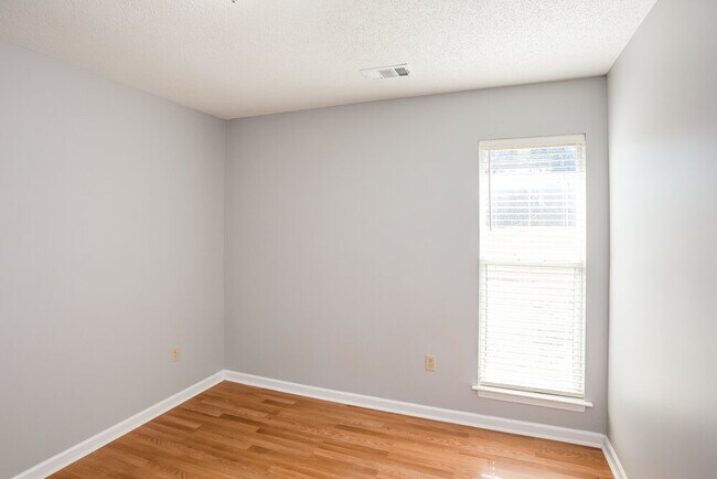 Building Photo - 4235 Highgate Dr